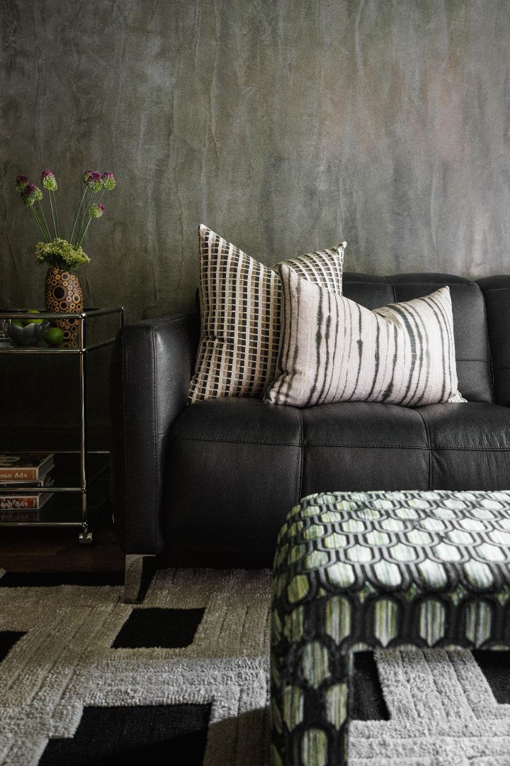 LEE JOFA MODERN | Kelly Wearstler Refrakt - Obsidian Black